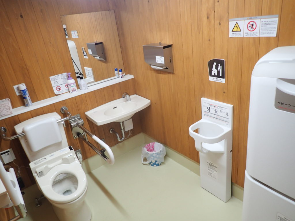 大川村 村のえき トイレ